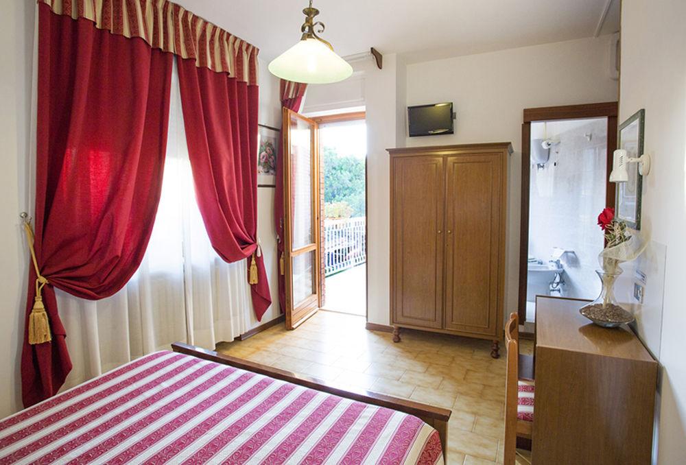 Hotel Vignola Asyż Zewnętrze zdjęcie