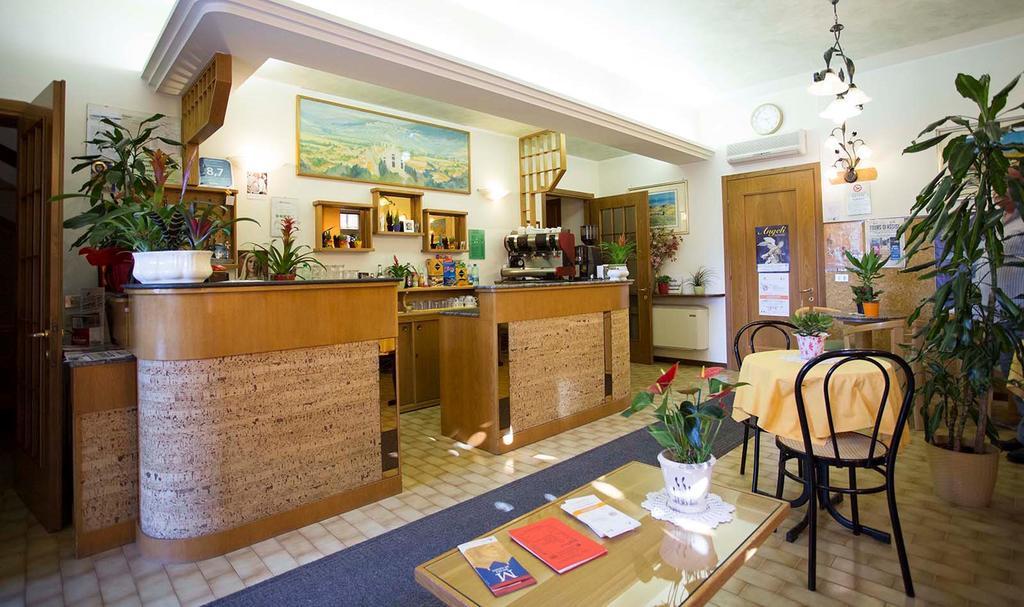 Hotel Vignola Asyż Zewnętrze zdjęcie