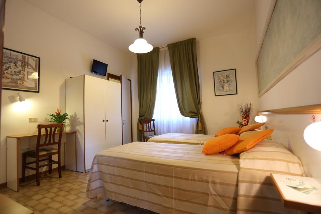 Hotel Vignola Asyż Zewnętrze zdjęcie