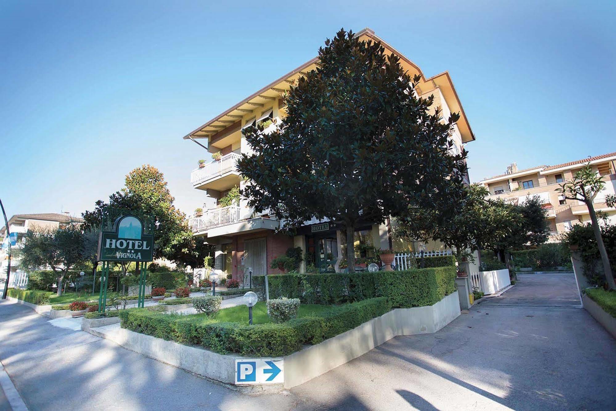 Hotel Vignola Asyż Zewnętrze zdjęcie