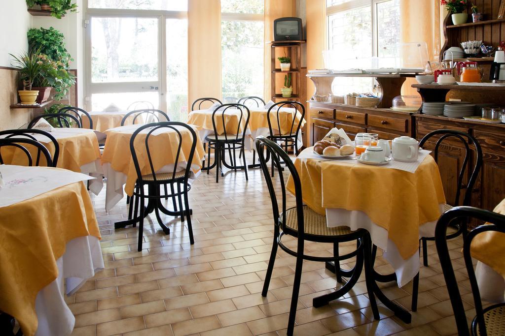 Hotel Vignola Asyż Zewnętrze zdjęcie