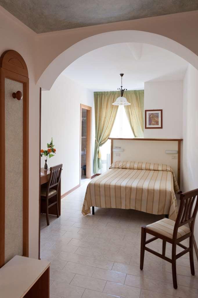 Hotel Vignola Asyż Pokój zdjęcie